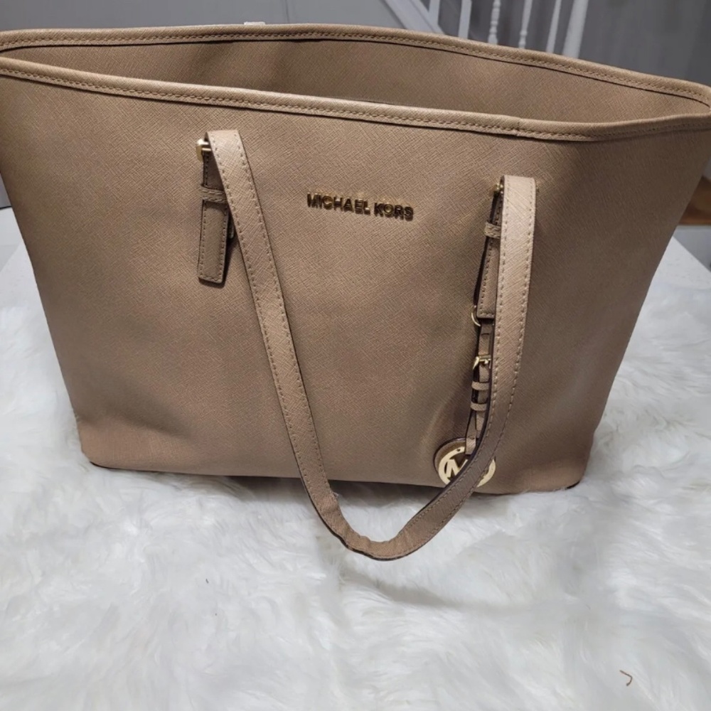Michael kors large  brown handbag/ shoulder  bag